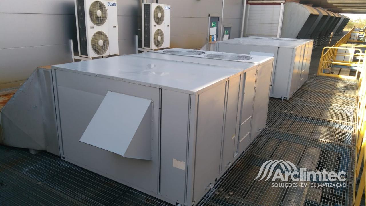 Rooftop de ar condicionado em cobertura industrial da usina termelétrica Borborema Energética
